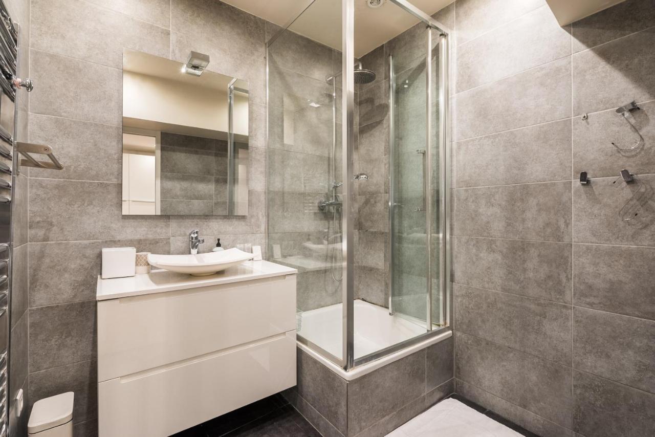 Spacious Apartment-2Br-4P-Boulevard Saint-Germain Paris Eksteriør billede